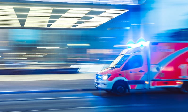 ambulance-camilo-jimenez-vGu08RYjO-s-unsplash 1000x600